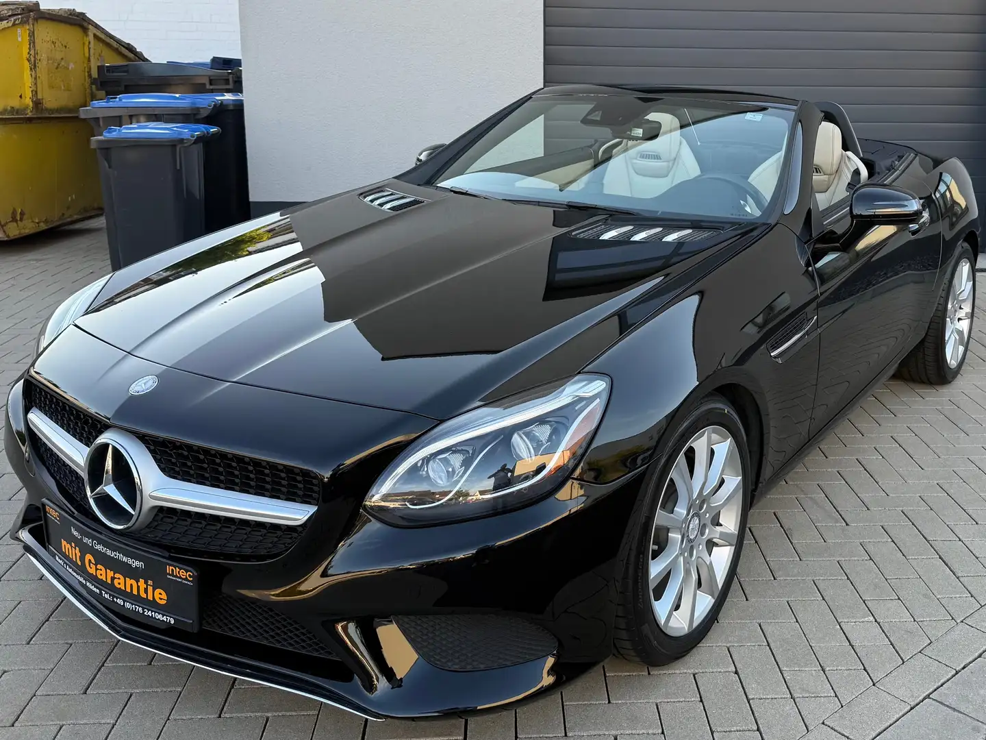 Mercedes-Benz SLC 300 SLC 300 ILS*Leder*Navi*Memo*Airscarf*HarmKar*R.Kam Schwarz - 2
