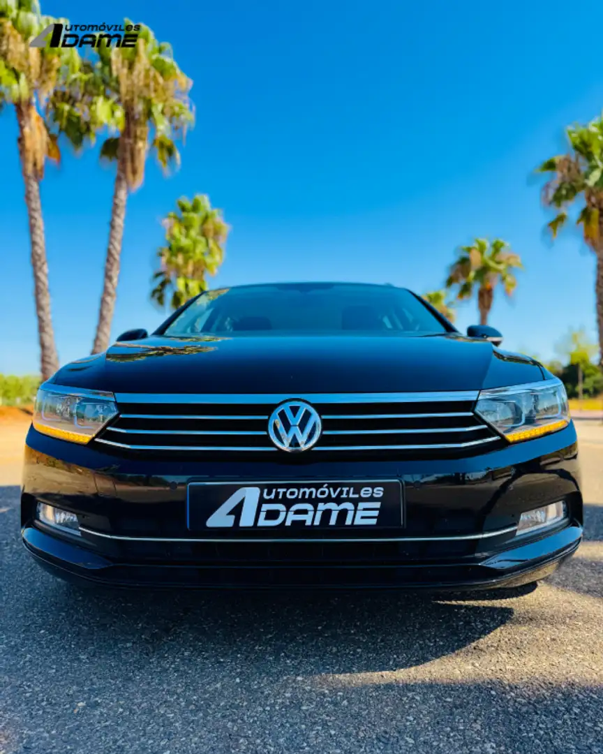 Volkswagen Passat Familiar Automático de 5 Puertas Negro - 2