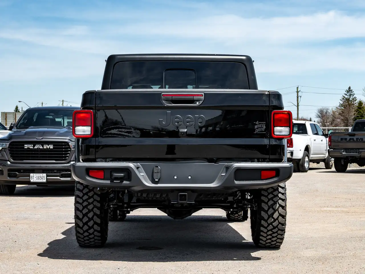 Jeep Gladiator снимка Jeep Gladiator