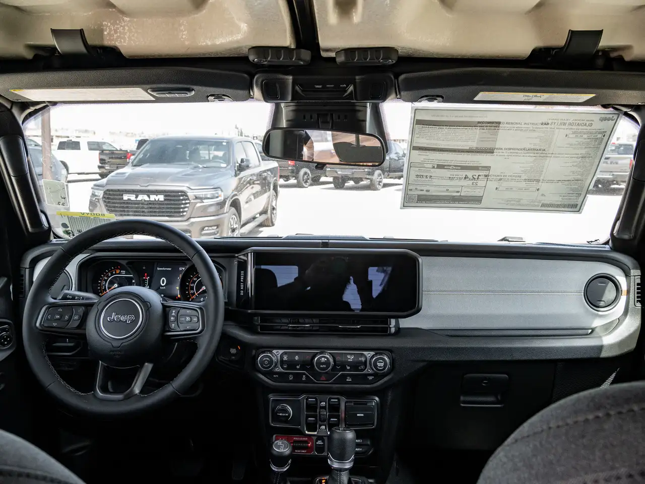 Jeep Gladiator снимка Jeep Gladiator
