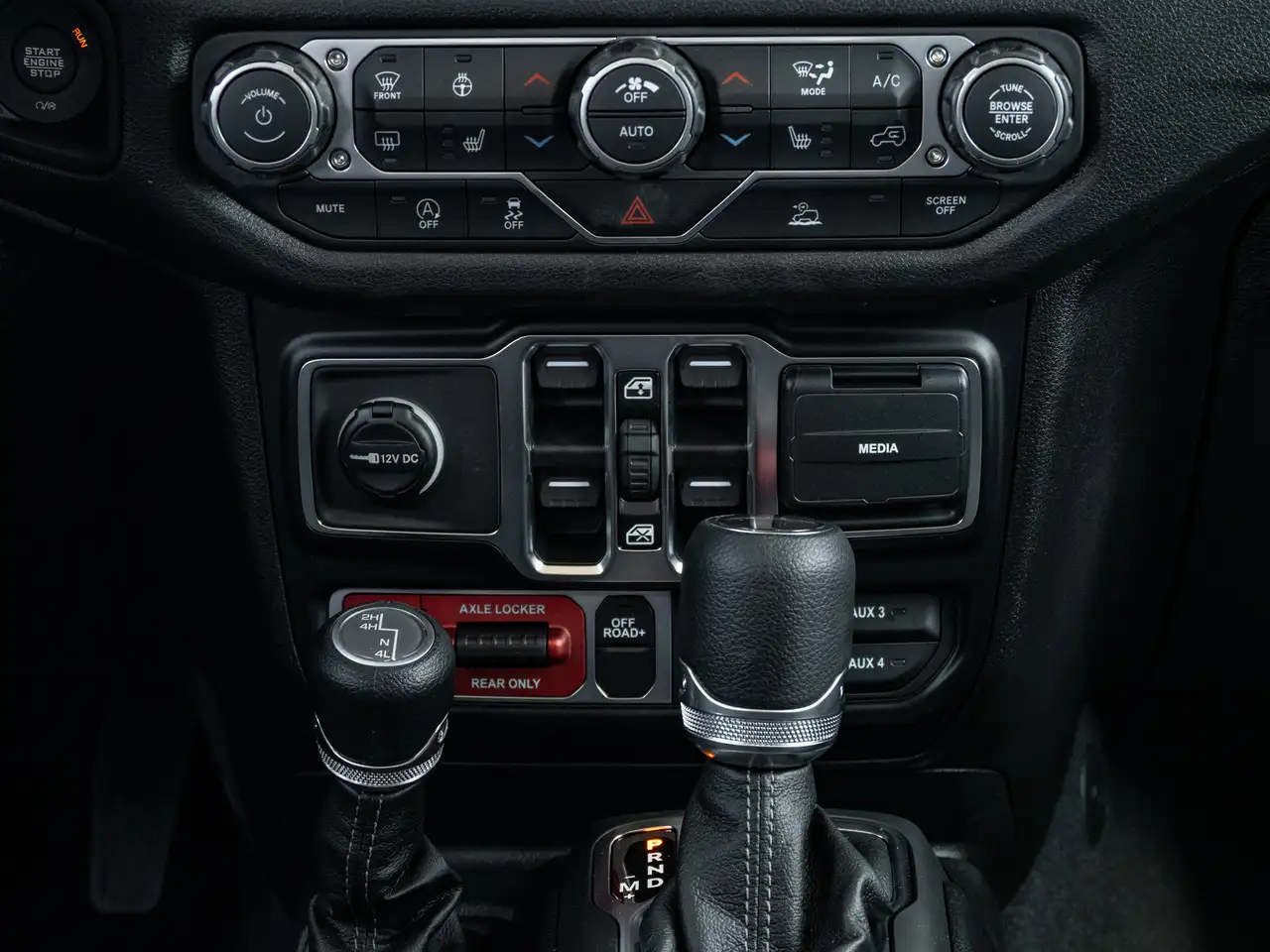 Jeep Gladiator снимка Jeep Gladiator