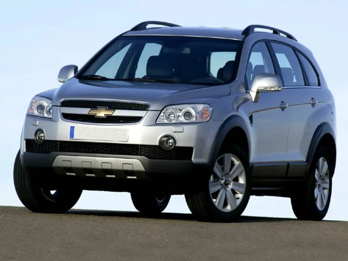 Chevrolet Captiva 2.0 VCDi LTX Silber - 1