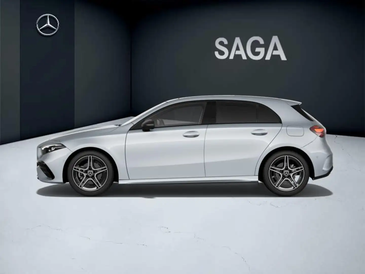 Mercedes-Benz A 180 AMG Line Zilver - 2