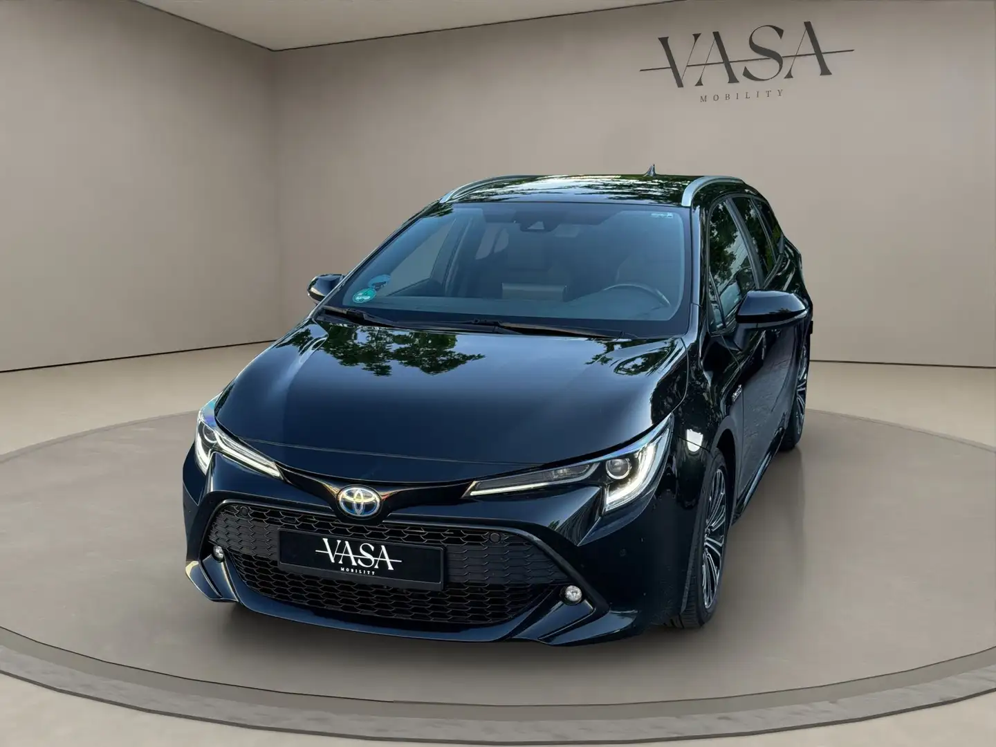 Toyota Corolla Hybrid Club Schwarz - 1