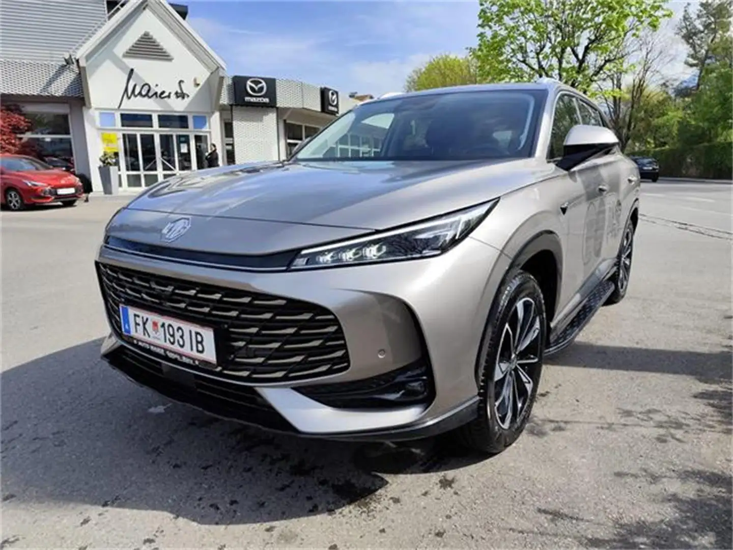 MG HS PHEV+ Luxury 21,4kWh Aut. Silber - 1