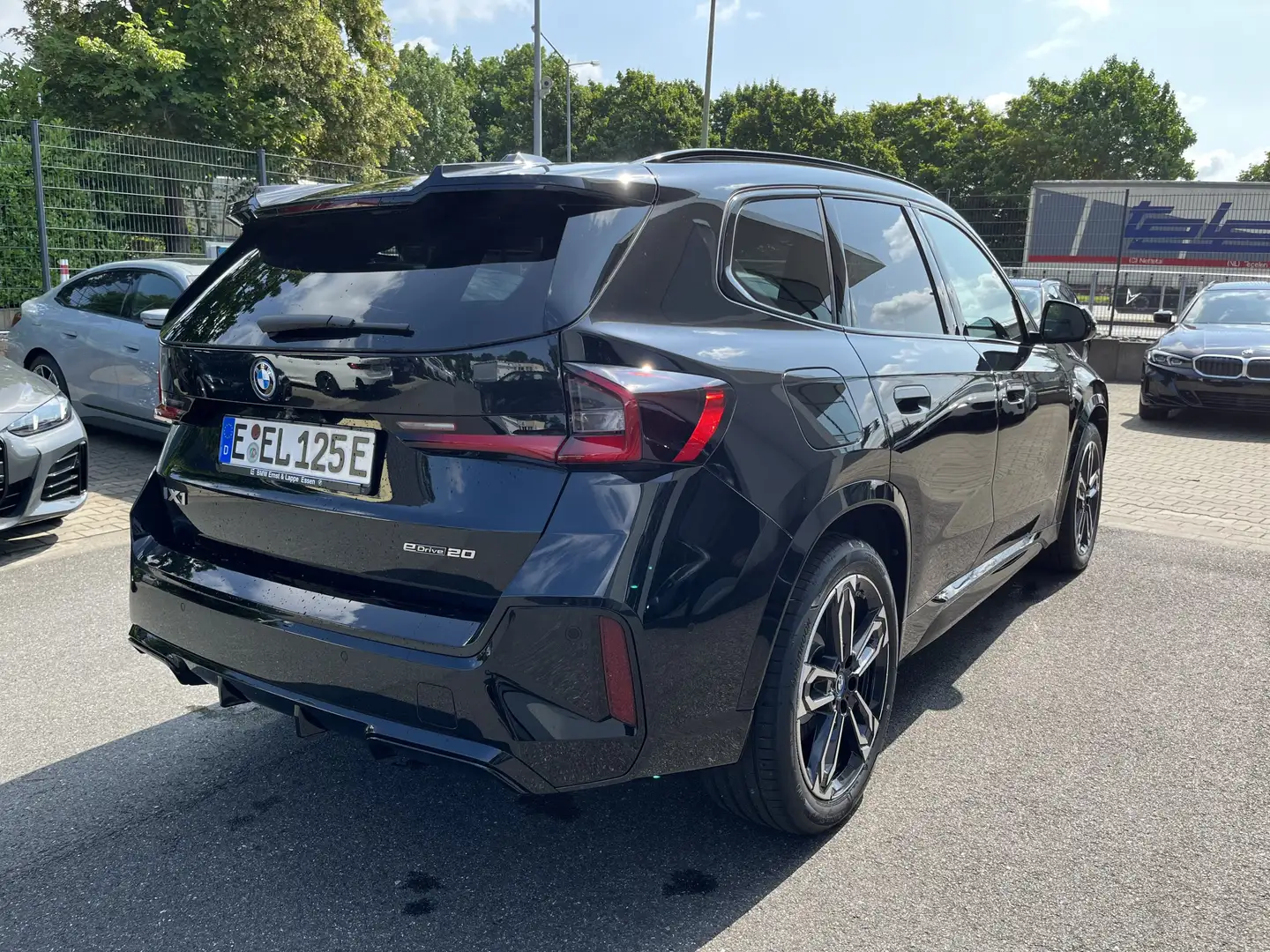 BMW iX1 eDrive20 M Sport Pro || 19Z Head-Up 360° Pano Чорний - 2