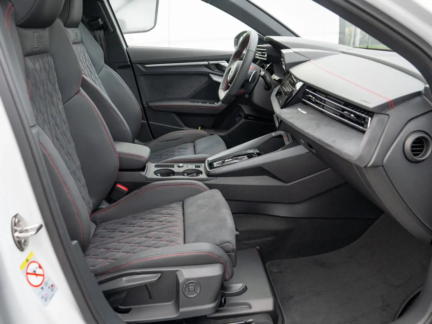 Audi A3 allstreet 35 TFSI Weiß - 2