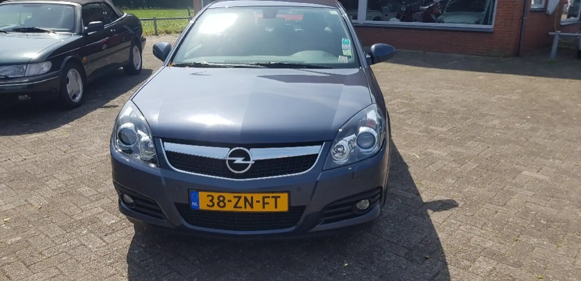 Opel Vectra GTS 1.8-16V Executive Grijs - 2