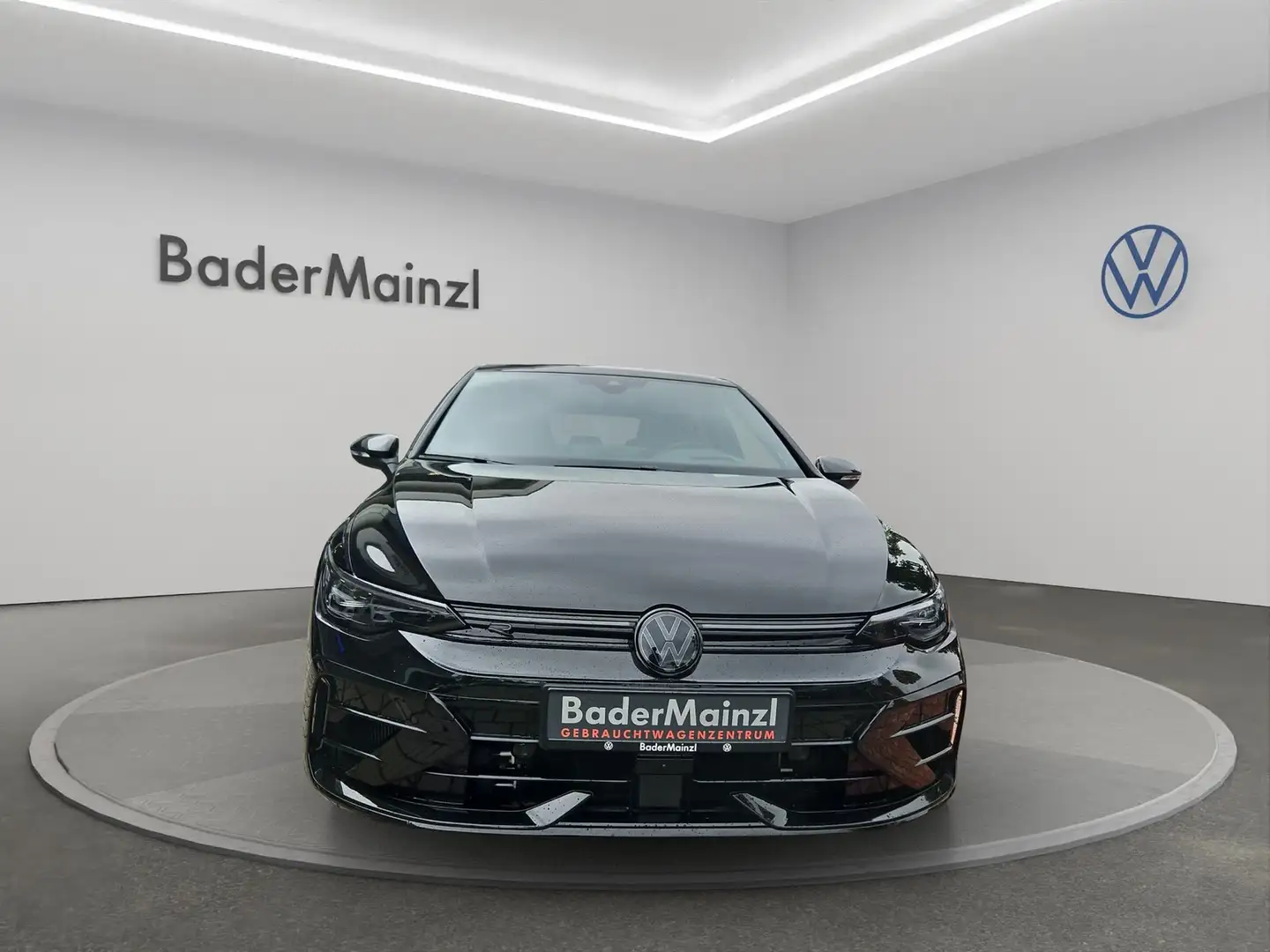 Volkswagen Golf R 2.0 TSI 4MOTION AHK Pano NappaLeder Zwart - 2