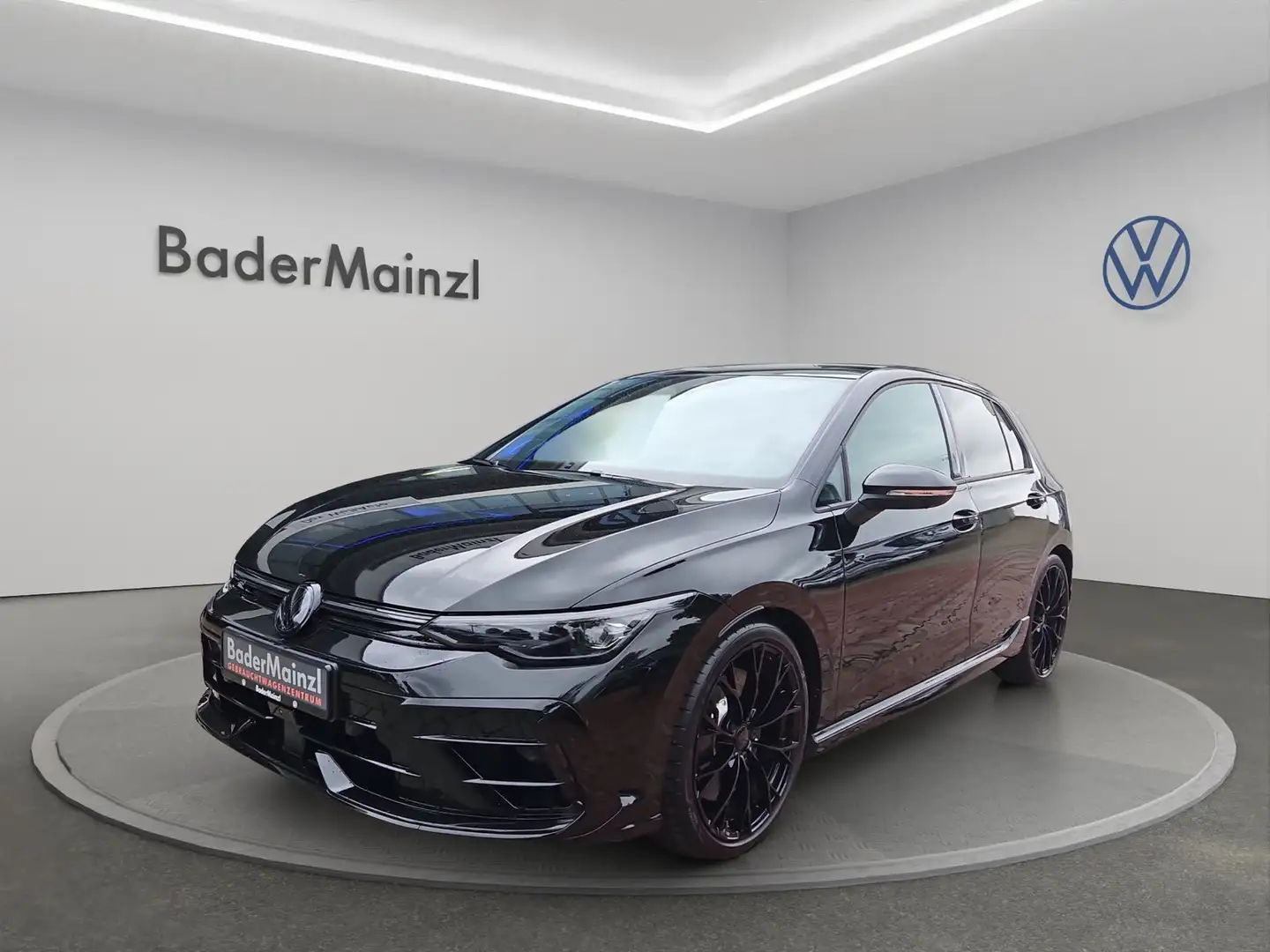 Volkswagen Golf R 2.0 TSI 4MOTION AHK Pano NappaLeder Zwart - 1
