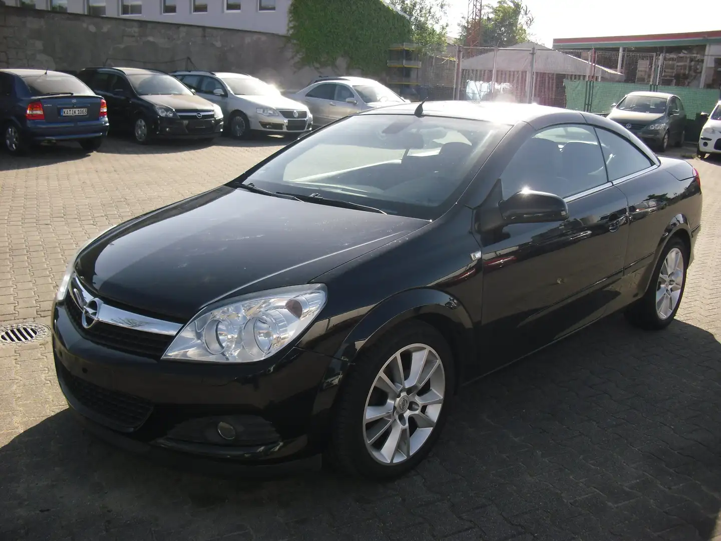 Opel Astra Twin Top 1.8 Cosmo Schwarz - 1