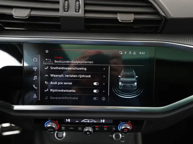 Audi Q3 view 22