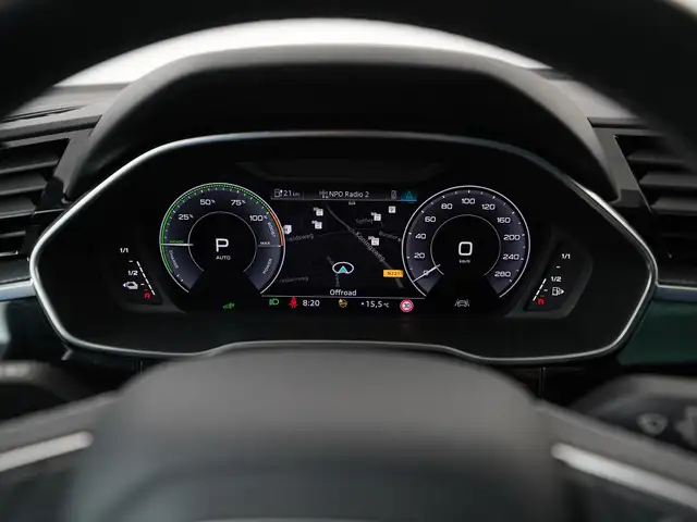 Audi Q3 view 9