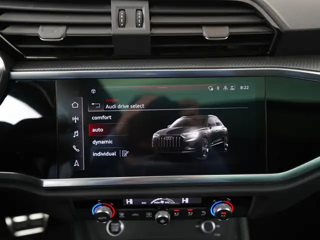 Audi Q3 view 21