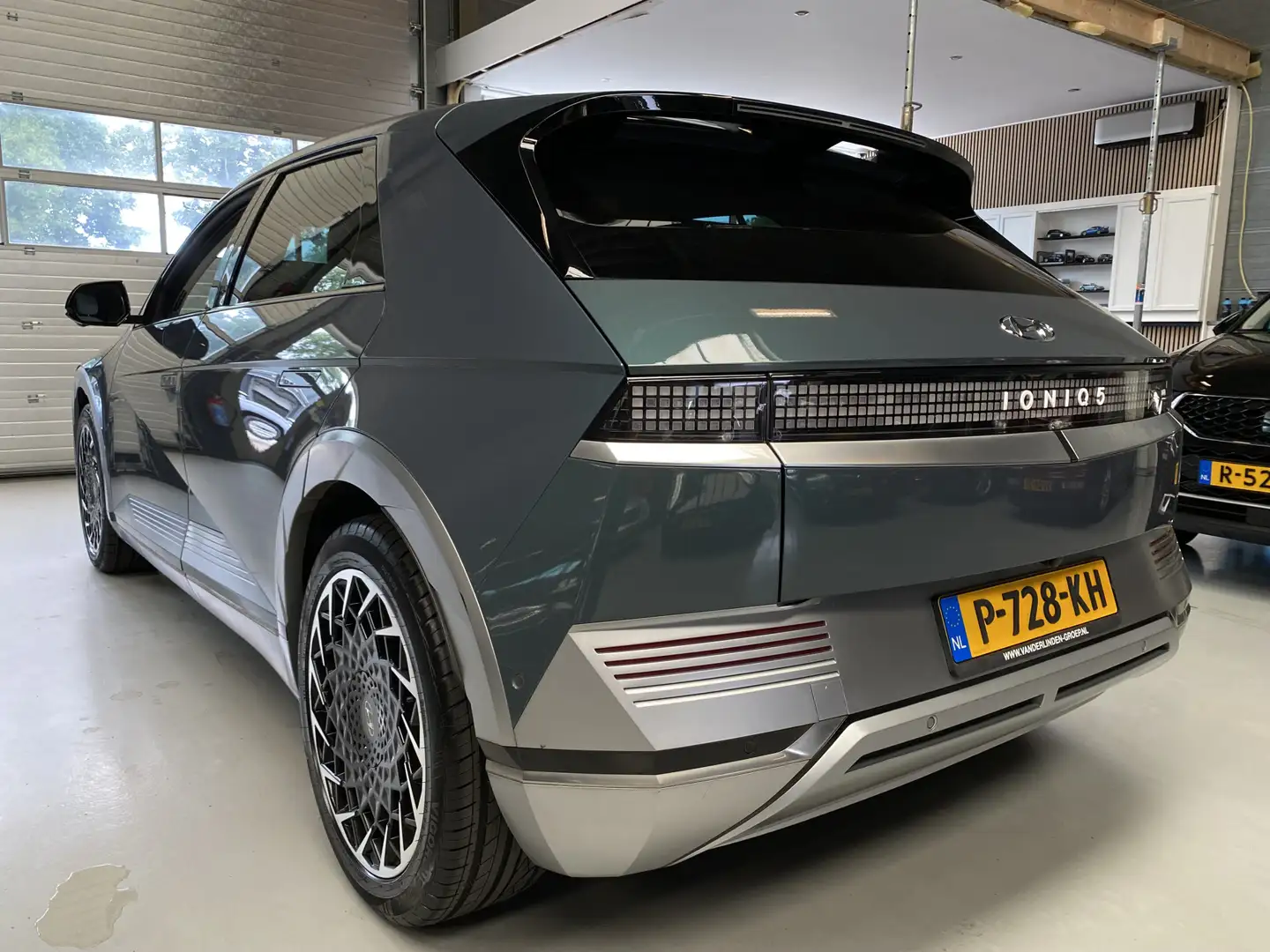 Hyundai IONIQ 5 Lounge 73kWh Leder, Pano, Warmtepomp Groen - 2