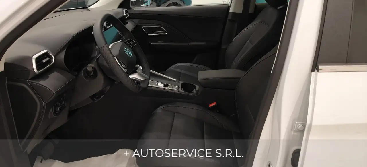 MG ZS 1.5 Hybrid+ Luxury 11