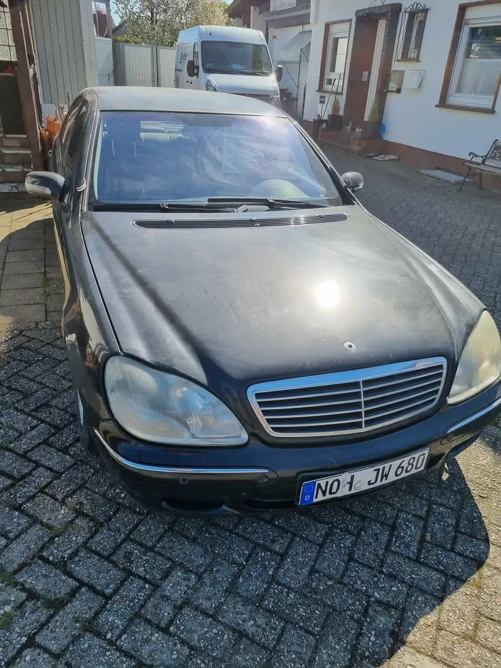 Mercedes-Benz 220 limosine, foto 1