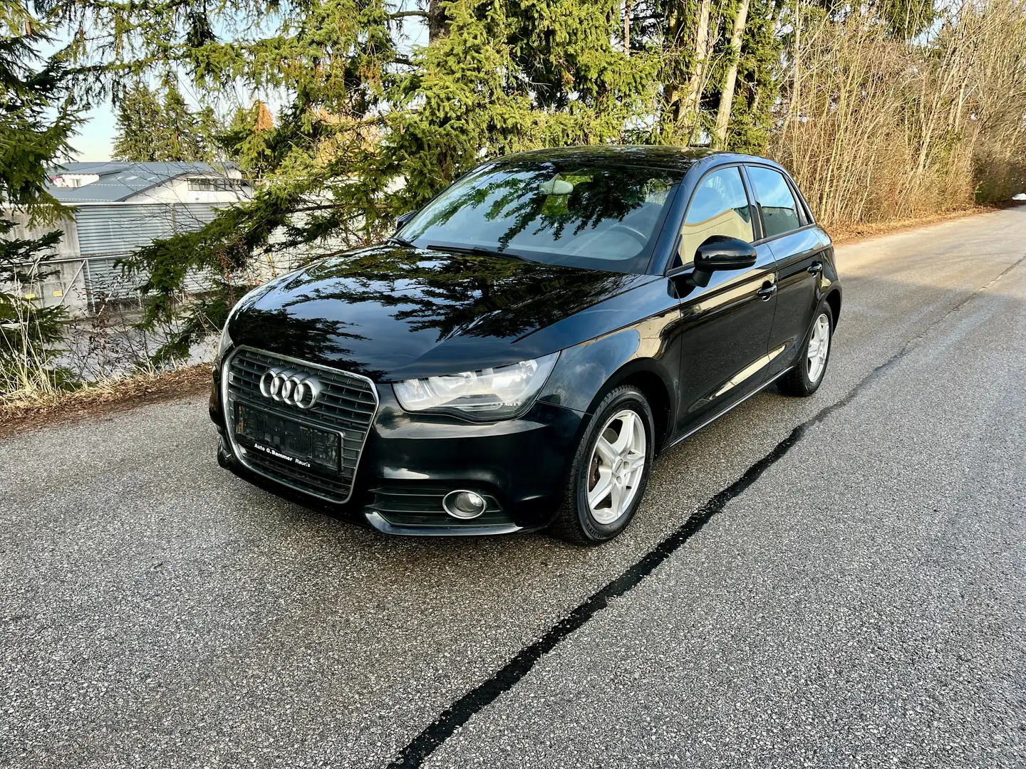 Audi A1 1.6TDI 90ps neues Pickerl nur 135.000km Schwarz - 1