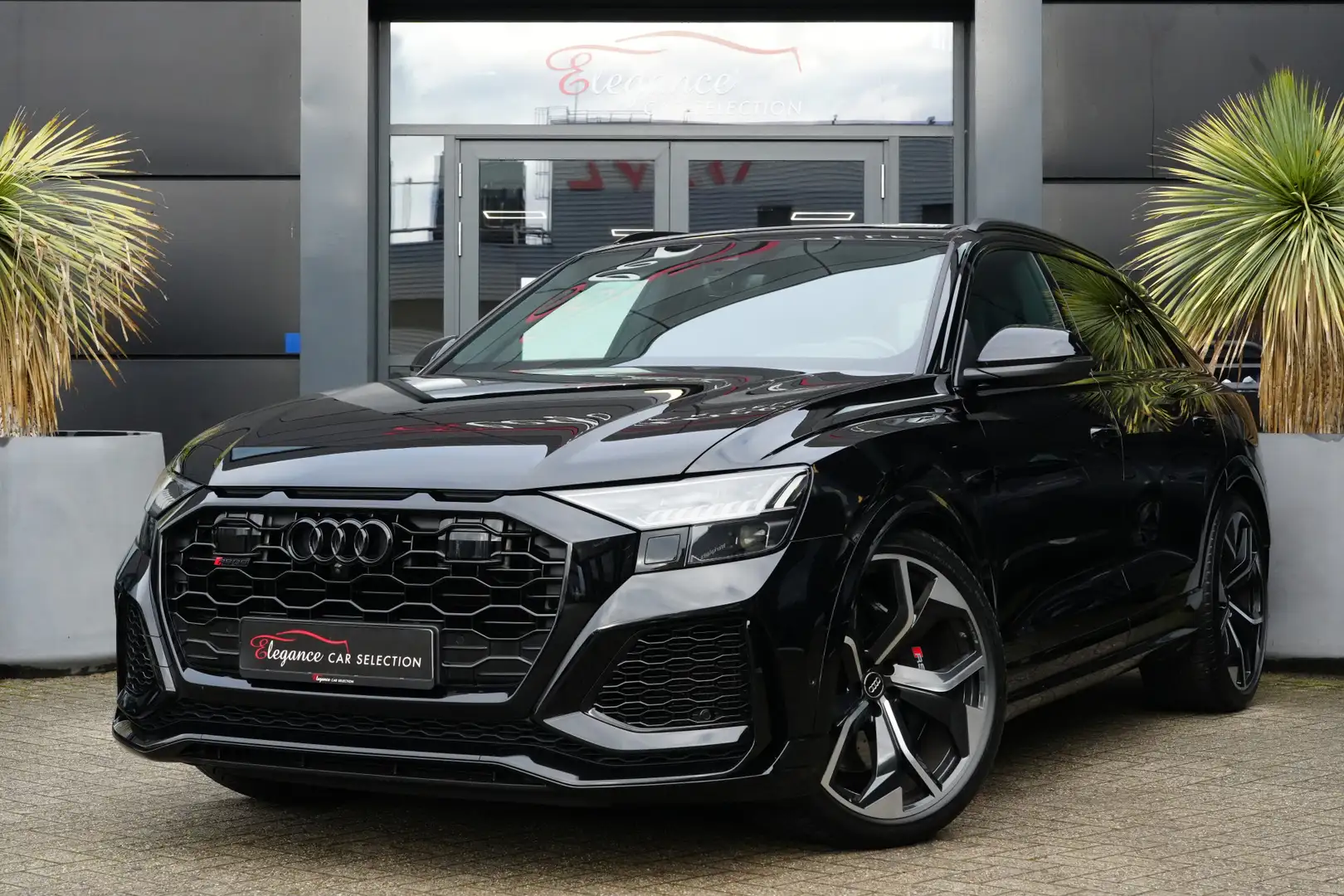 Audi RS Q8 4.0 TFSI RS Q8 quattro 600pk Panoramadak/Stoelvent Negro - 1