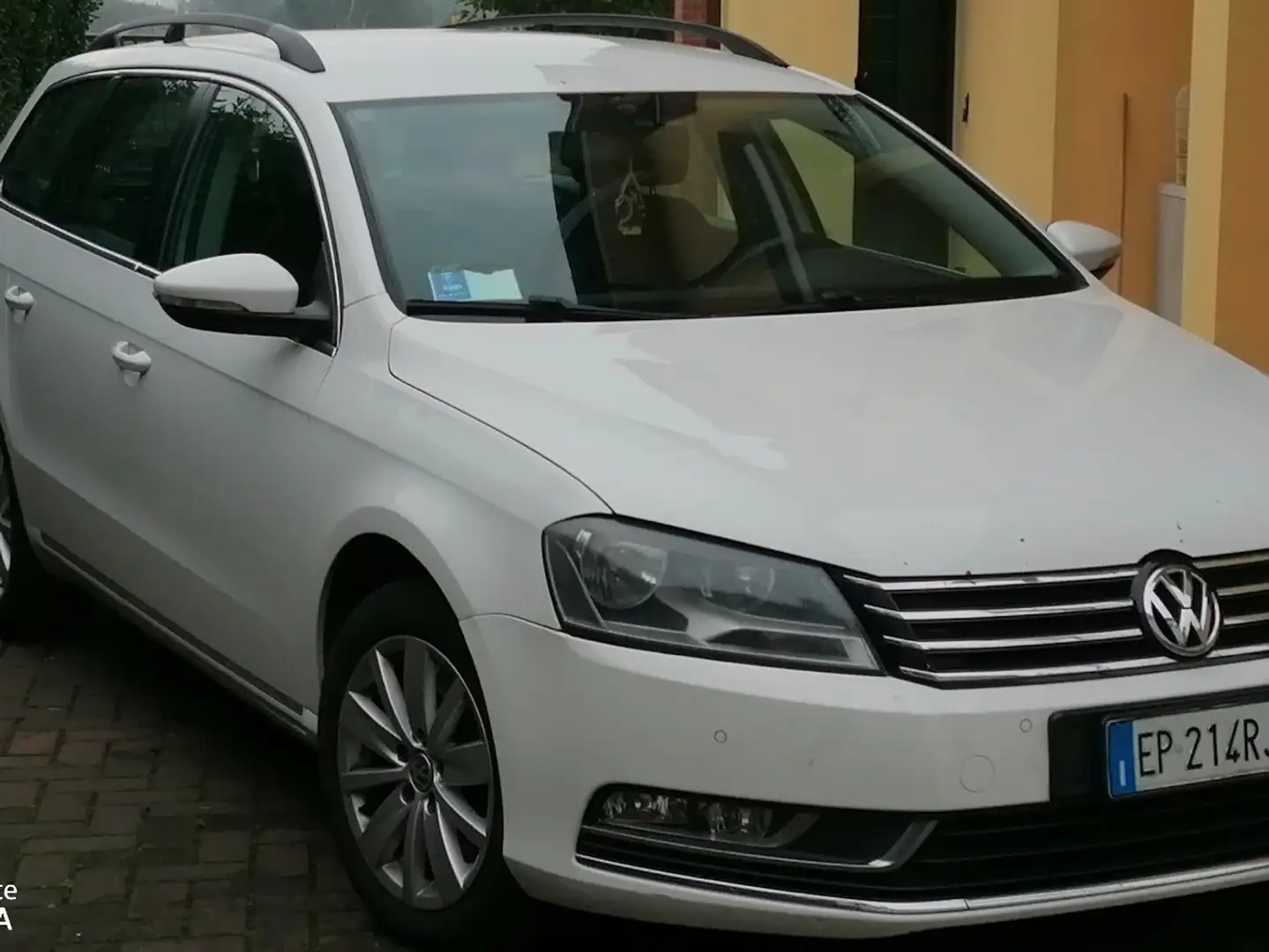 Volkswagen Passat Variant 1.4 tsi Comfortline ecofuel 150cv Blanc - 1