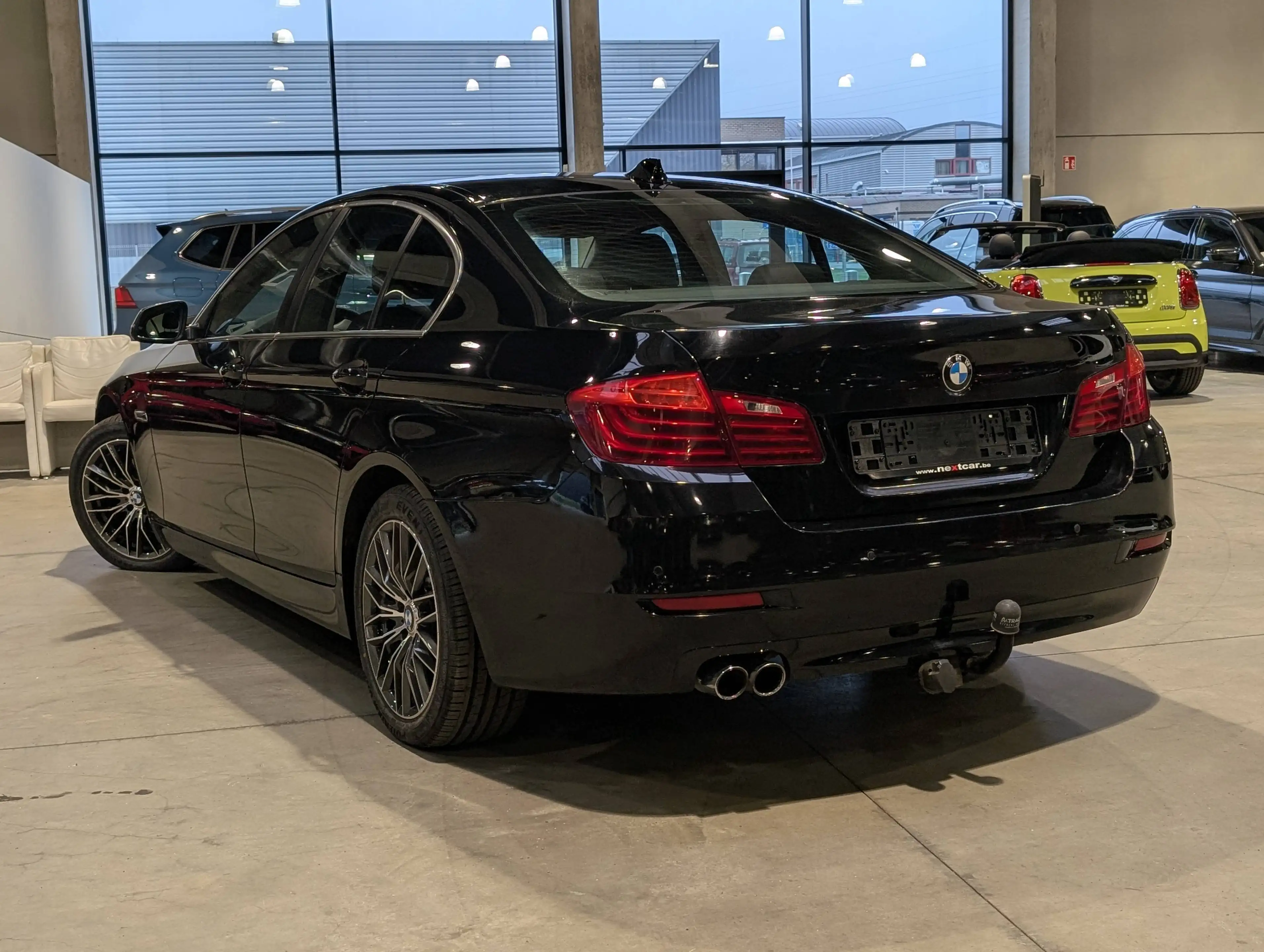 BMW 518 dA Berline **CUIR-FULL LED-NAVI-PARKING-ATTELAGE** — photo 4