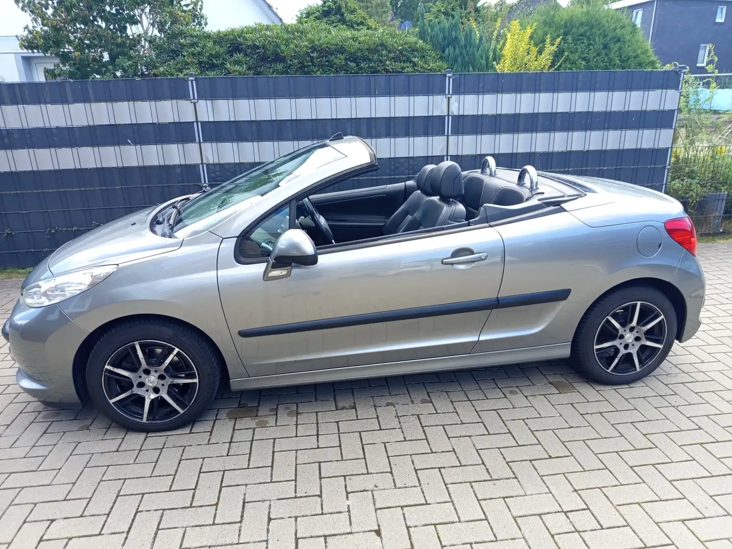 Peugeot 207 207 CC 150 THP Platinum Silber - 1