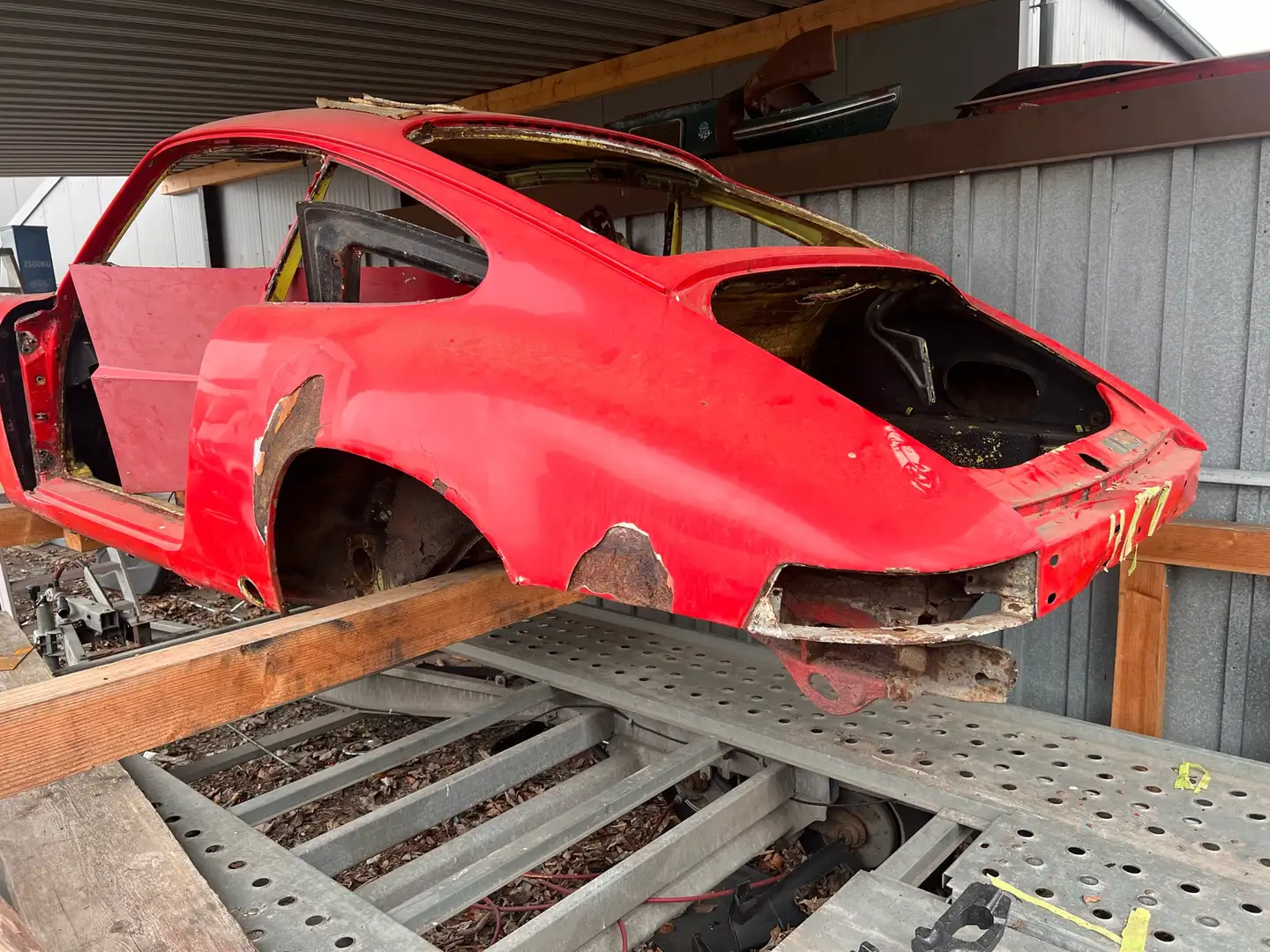 Porsche 911 crvena - 1