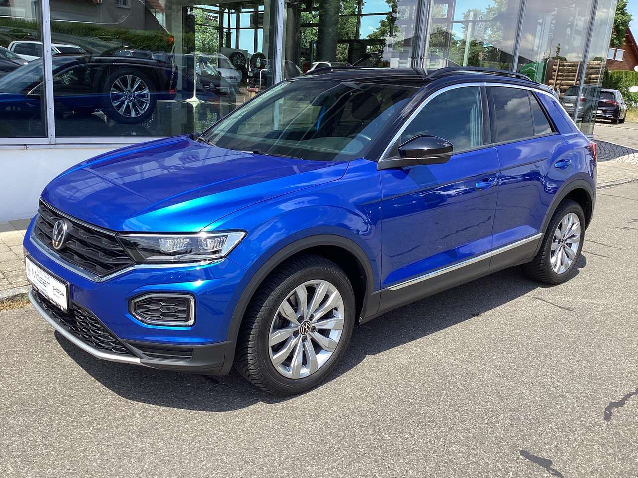 Volkswagen T-Roc 2021 — 2.0 TDI DSG Sport/LED/Kamera/ACC/Standhzg
