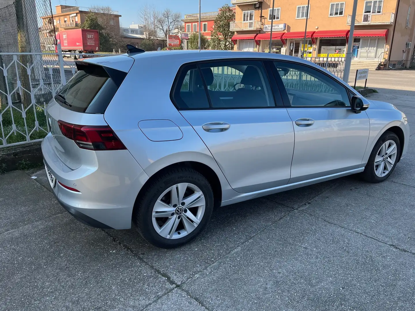 Volkswagen Golf 2.0 TDI - 115 CV - LIFE - TAGL. VOLK. Gris - 2