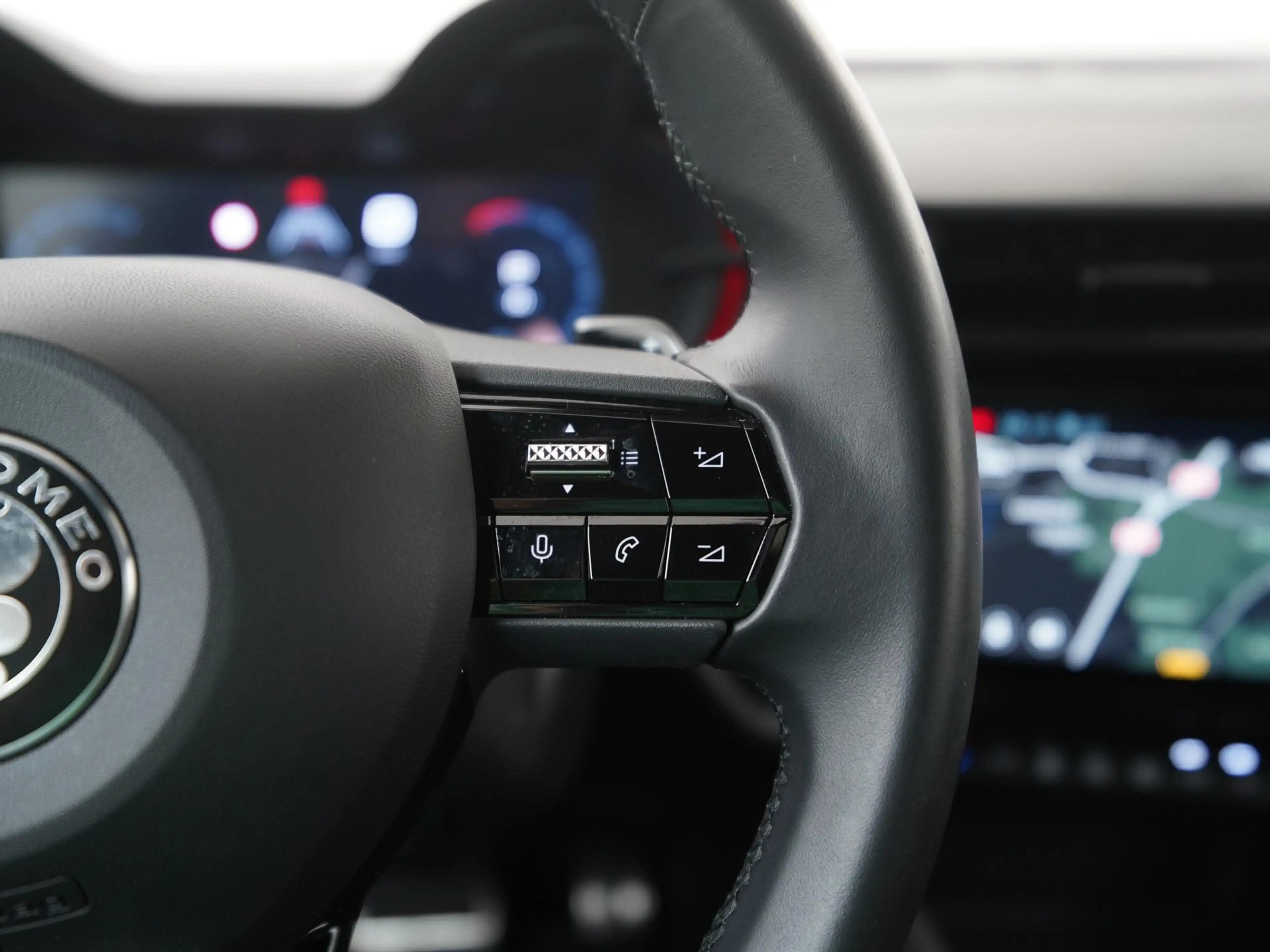 Alfa Romeo Junior 1.2 Turbo Hybrid Ibrida Speciale | Pack Techno | M — photo 9