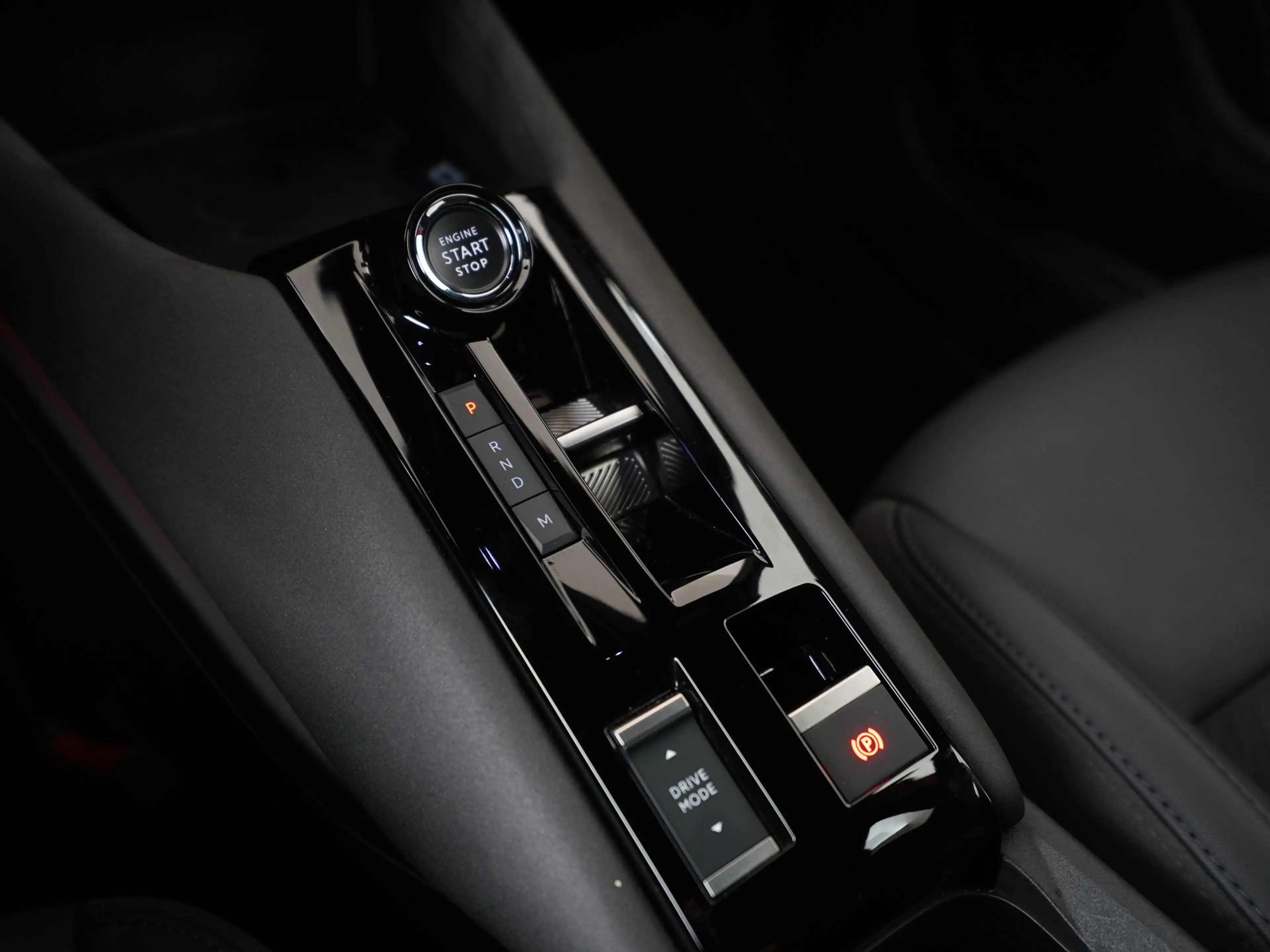 Alfa Romeo Junior 1.2 Turbo Hybrid Ibrida Speciale | Pack Techno | M — photo 10