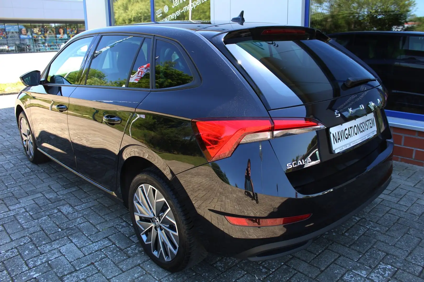 Skoda Scala 1.0 TSI DSG Tour Navi ACC Kamera Sitzhzg Noir - 2