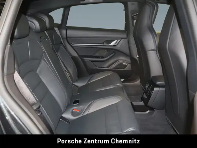 Porsche Taycan view 8