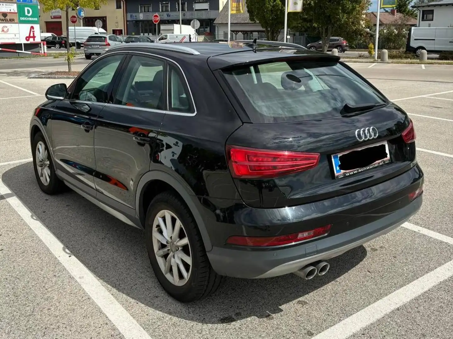 Audi Q3 Q3 2,0 TDI Intense quattro S-tronic Intense Schwarz - 2