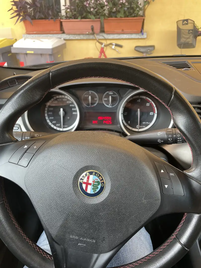 Alfa Romeo Giulietta 1.6 jtdm Veloce - 1