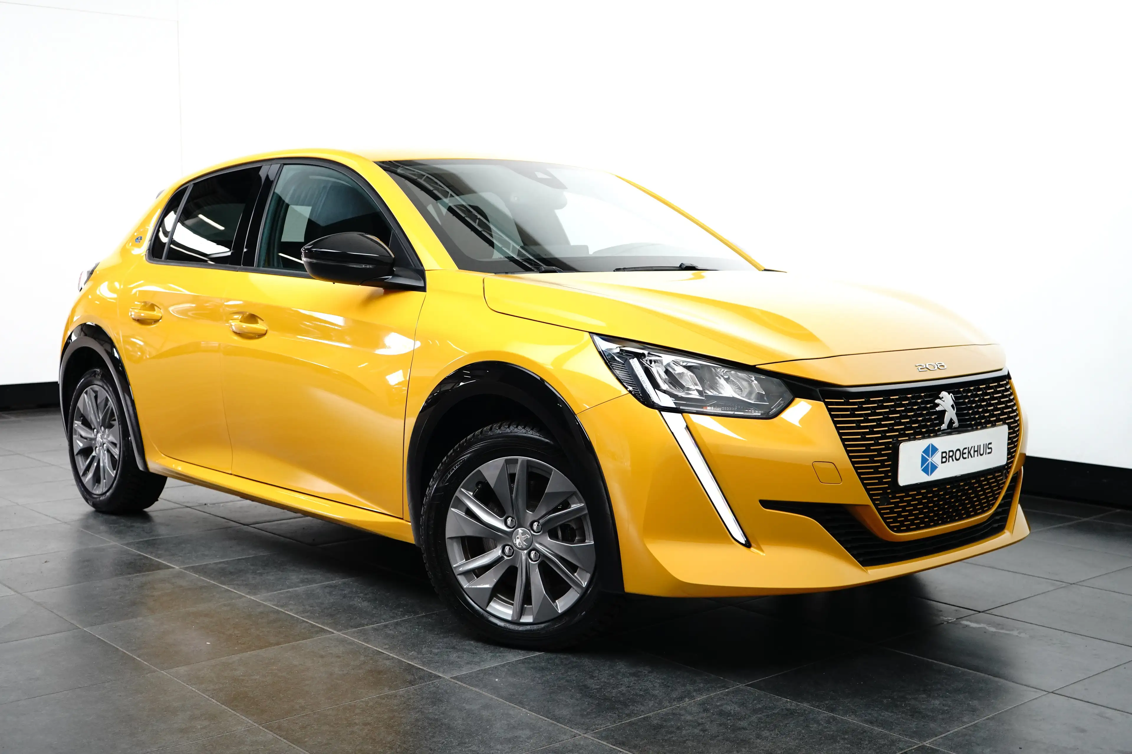 Peugeot e-208 EV Allure 50 kWh | Camera | Stoelverwarming | Park — photo 4