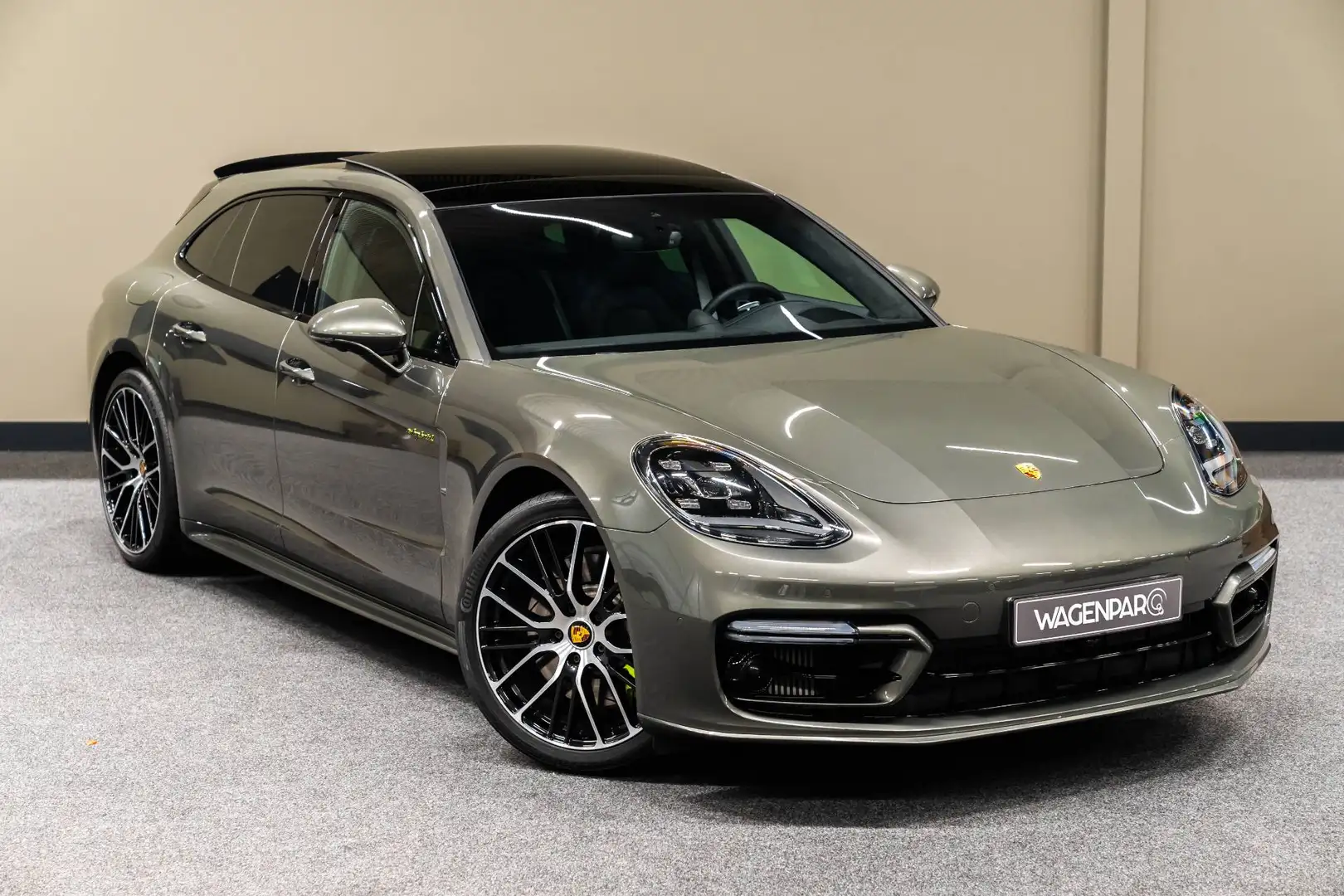 Porsche Panamera Sport Turismo PLATINUM.ED*ACHTERAS*HEADUP*PANO Verde - 1