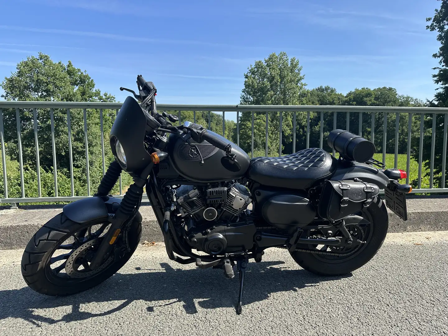 Hyosung GV 125 S Aquila Чорний - 1