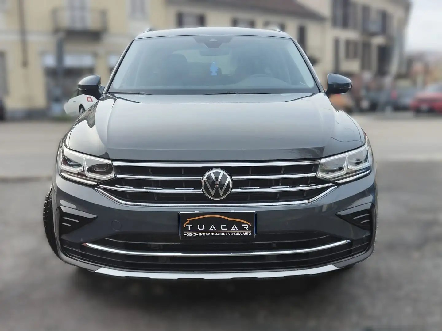 Volkswagen Tiguan Elegance 1.5 TSI Grau - 2