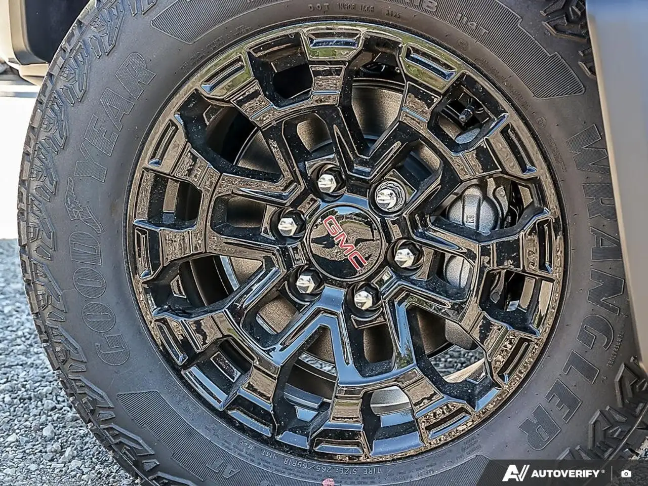 GMC Canyon снимка GMC Canyon
