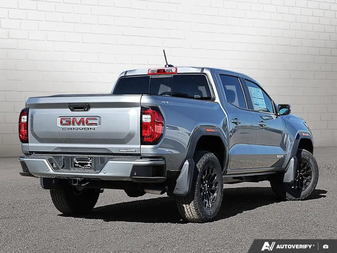 GMC Canyon снимка GMC Canyon