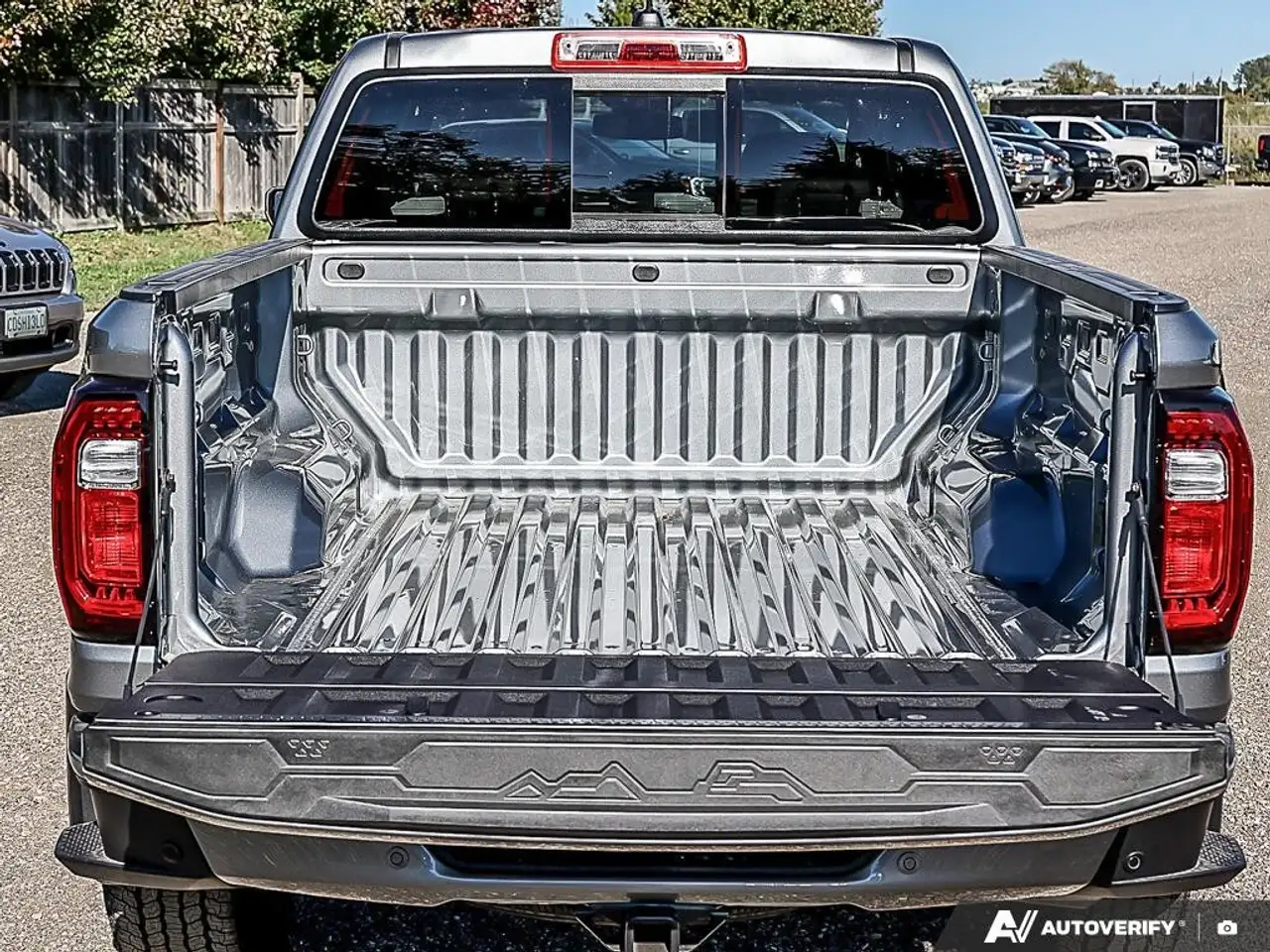 GMC Canyon снимка GMC Canyon