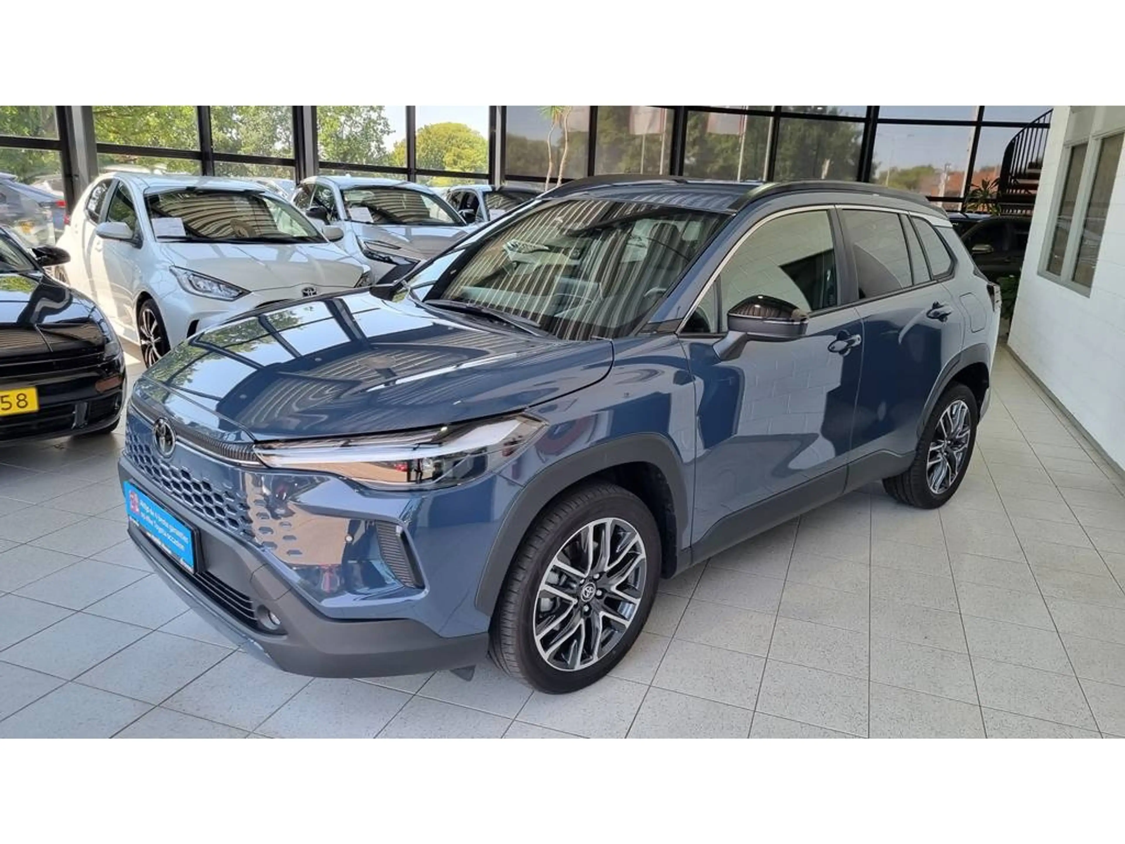 Toyota Corolla Cross Hybrid 140 Dynamic — photo 4