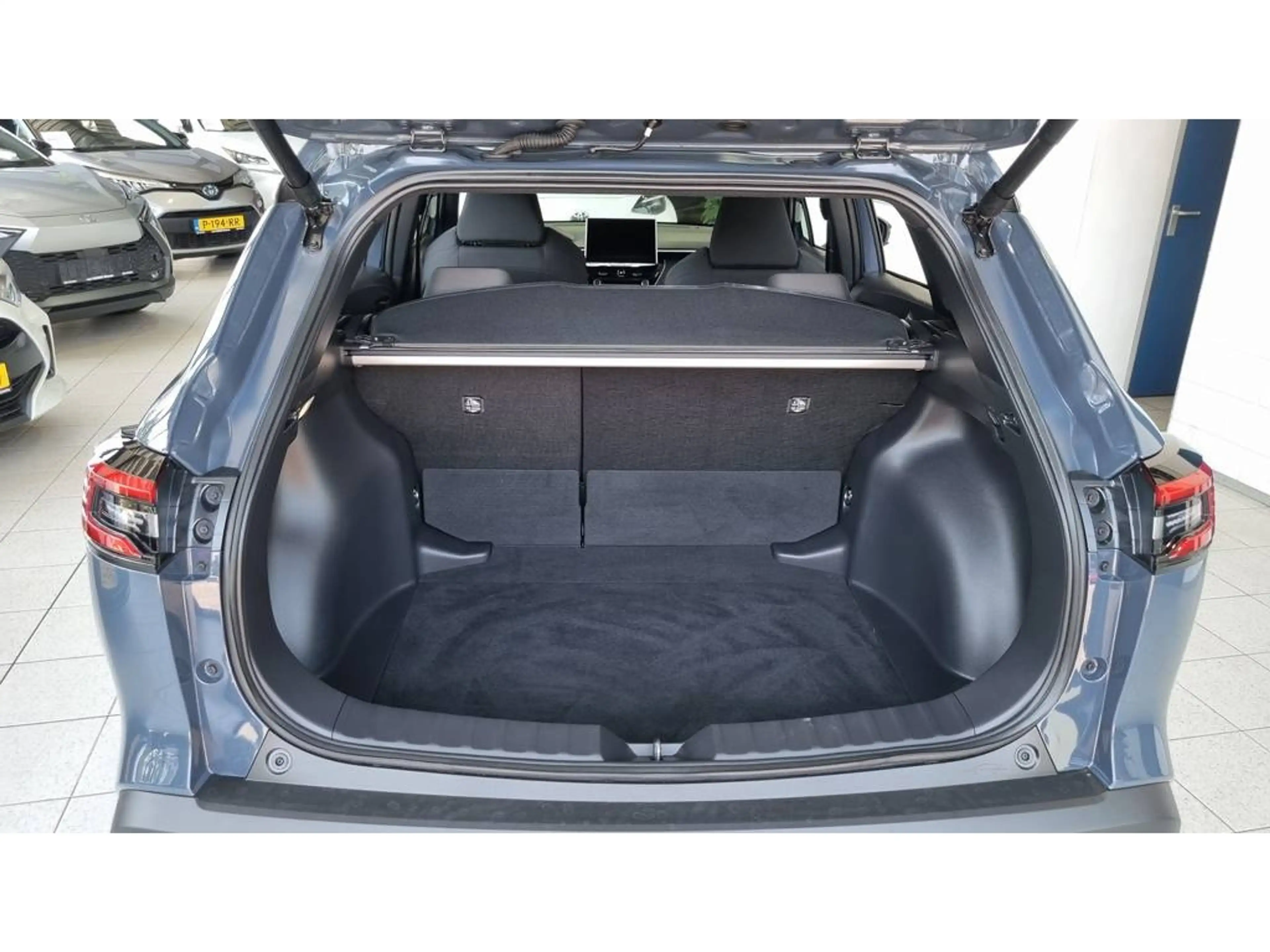 Toyota Corolla Cross Hybrid 140 Dynamic — photo 25