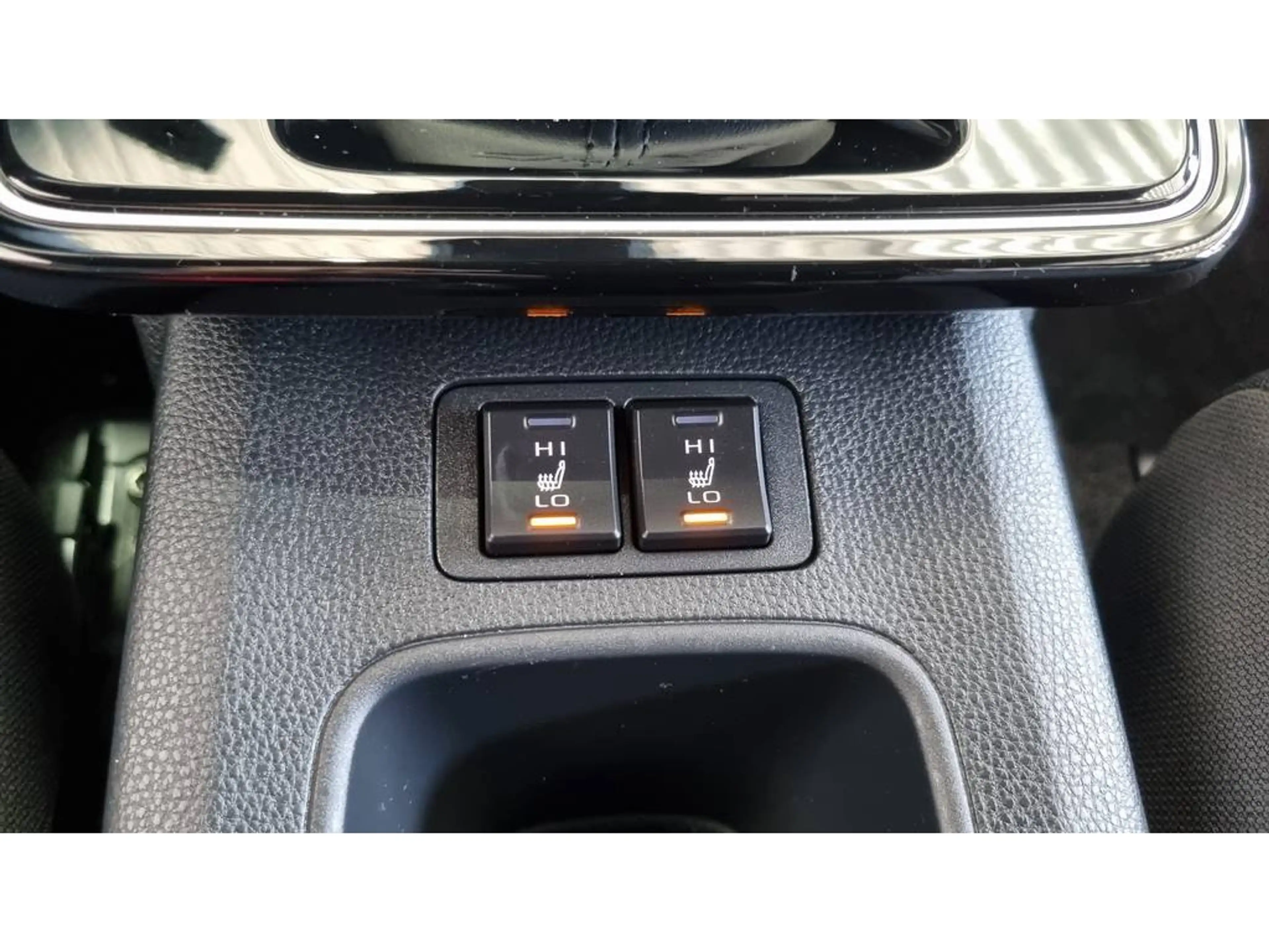 Toyota Corolla Cross Hybrid 140 Dynamic — photo 22