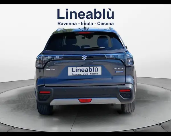 Suzuki S-Cross view 4
