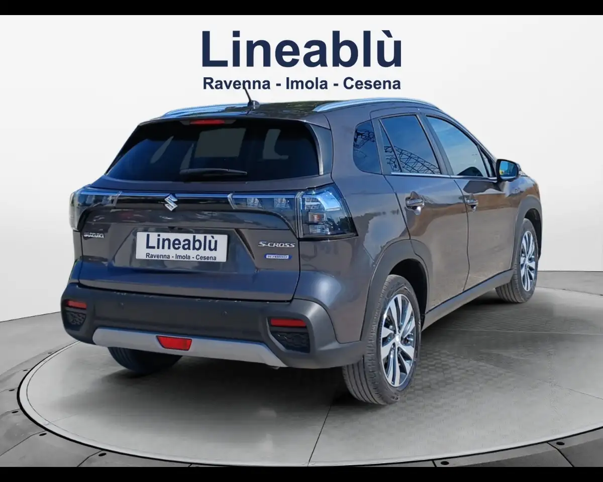 Suzuki S-Cross 2024