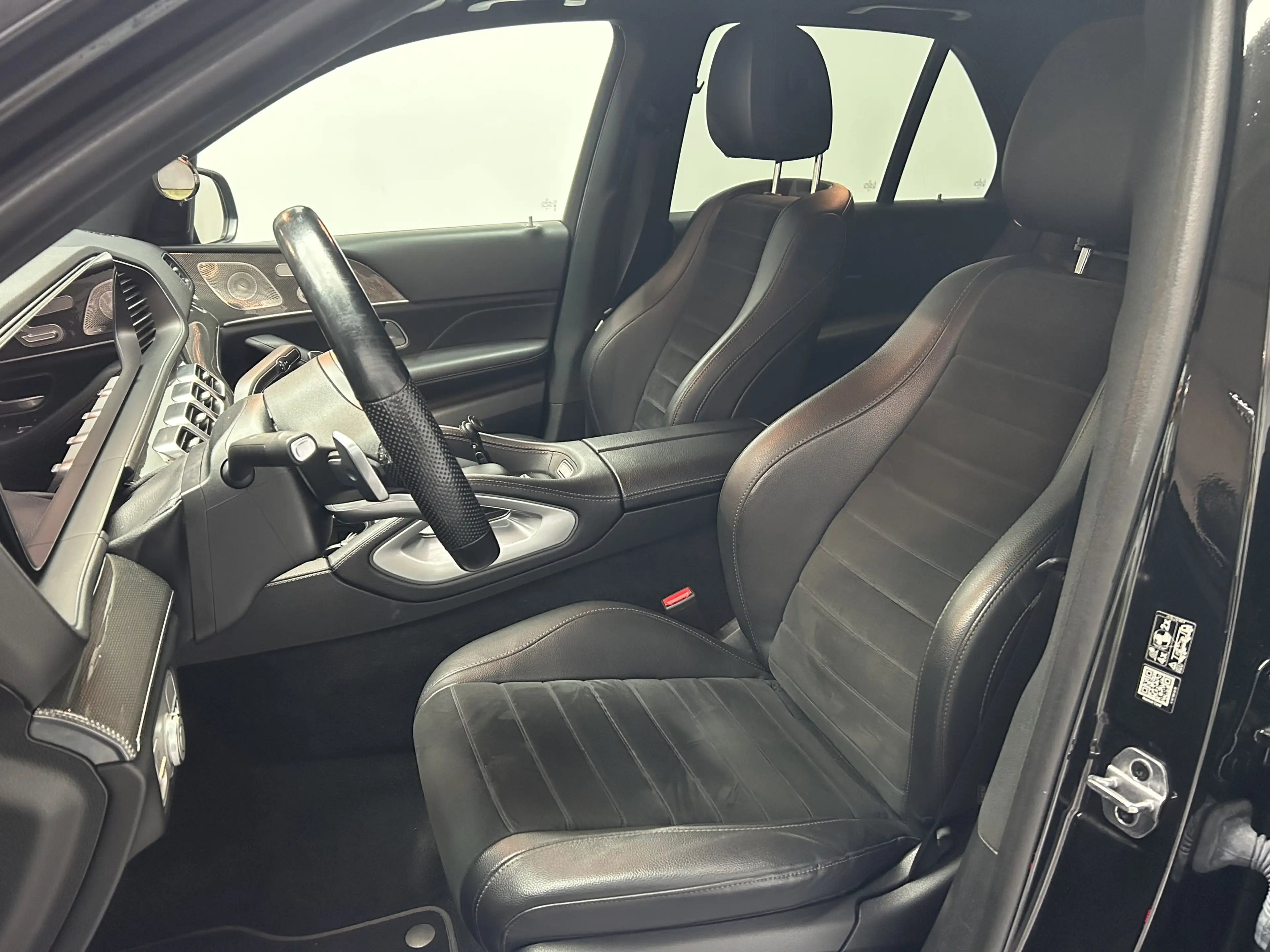 Mercedes-Benz GLE 400 d 4M AMG-Line Pano Widescreen Burmester — photo 7