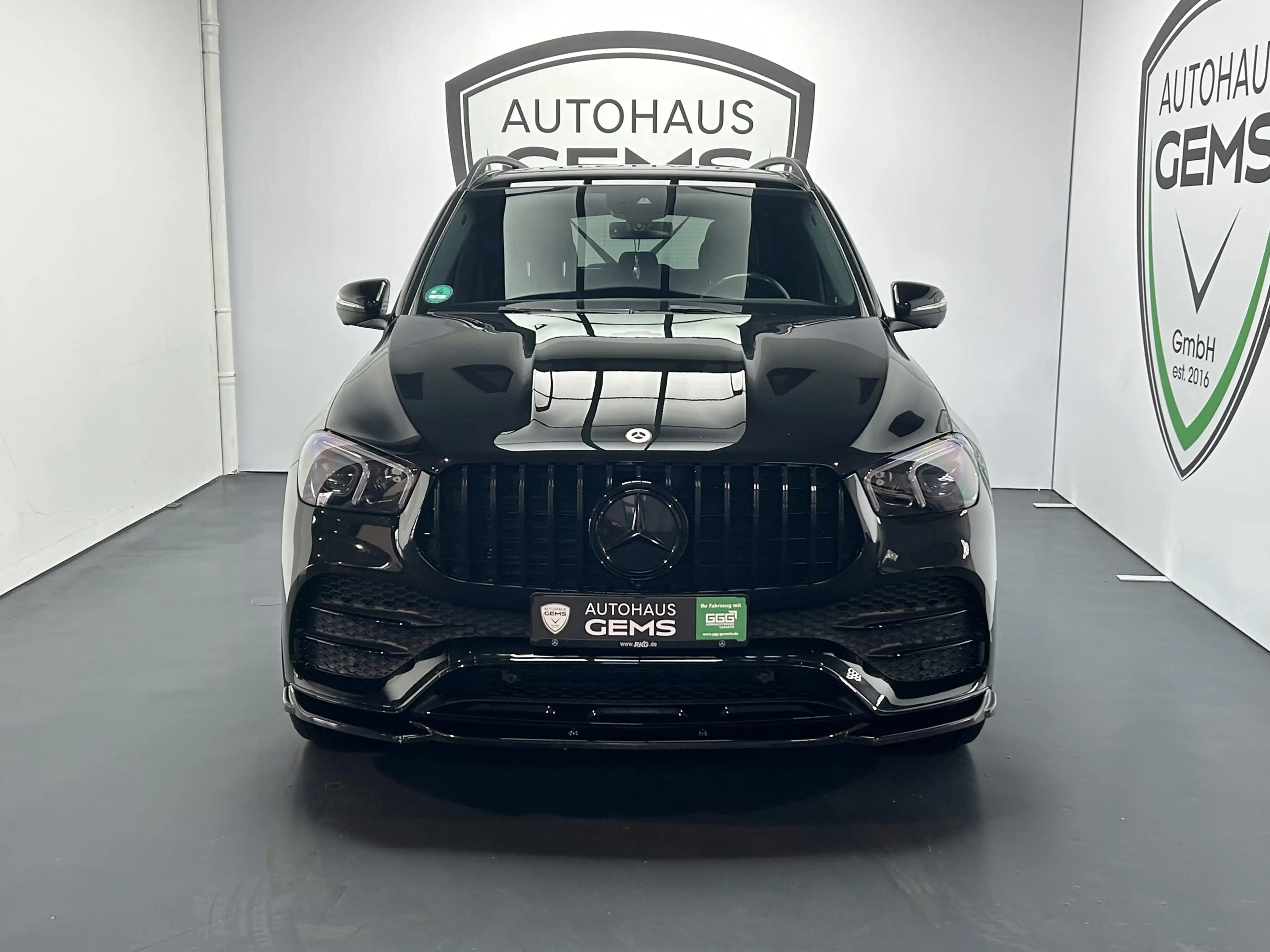 Mercedes-Benz GLE 400 d 4M AMG-Line Pano Widescreen Burmester — photo 2