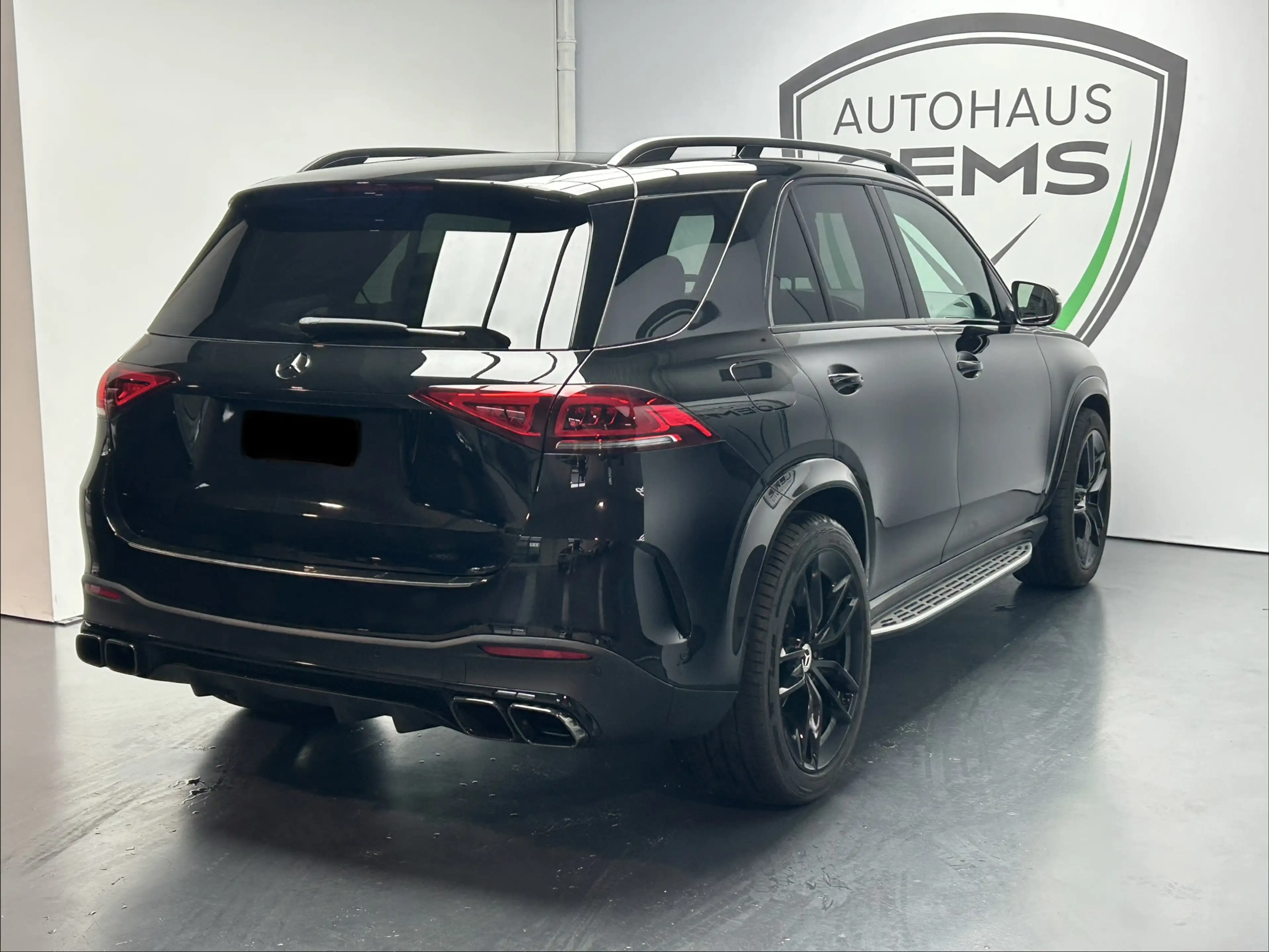 Mercedes-Benz GLE 400 d 4M AMG-Line Pano Widescreen Burmester — photo 6